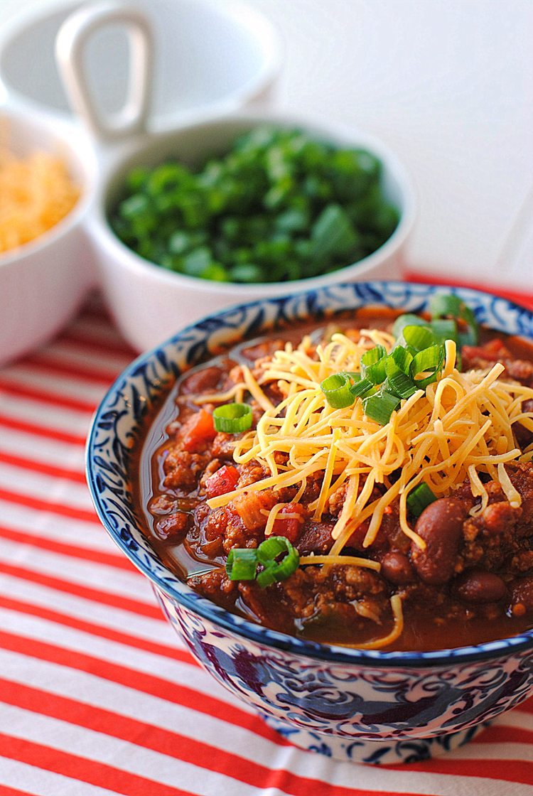 The Best Turkey Chili EVER! | Eat Yourself Skinny #cleaneating