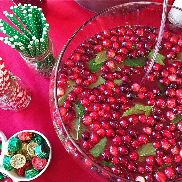 Holiday Cranberry Mint Punch | Eat Yourself Skinny
