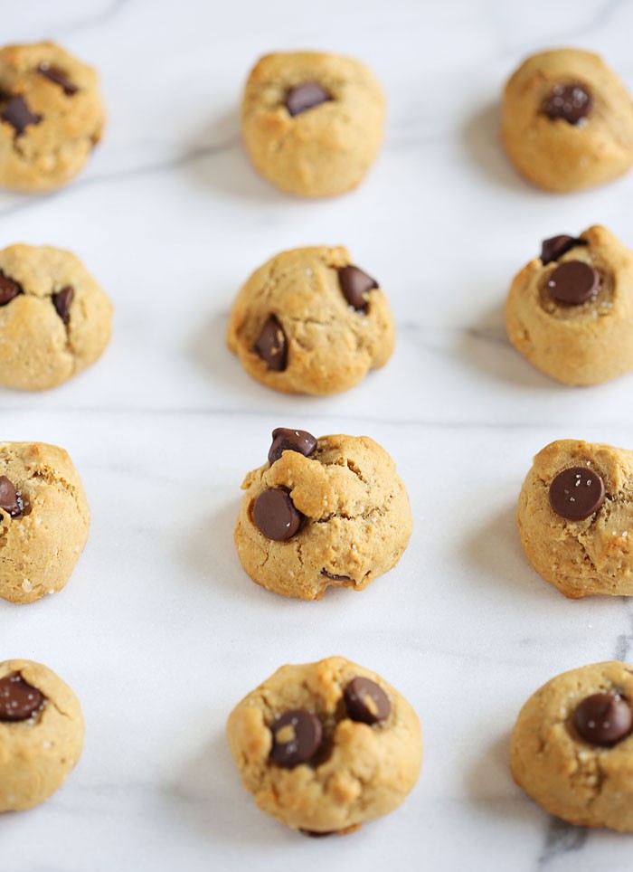 Healthy Chocolate Chip Cookies | eat-yourself-skinny.com