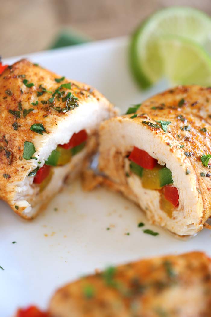 These Baked Chicken Fajita Roll-Ups are easy to make, super moist and make the perfect delicious low-carb meal! eat-yourself-skinny.com 